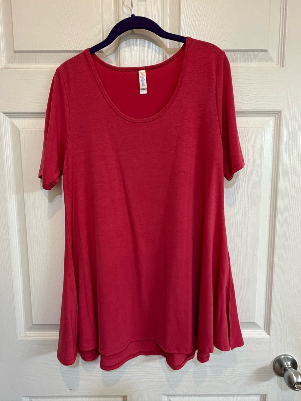 LuLaRoe Solid Perfect T Swing Tunic Top, Raspberry - Size Small